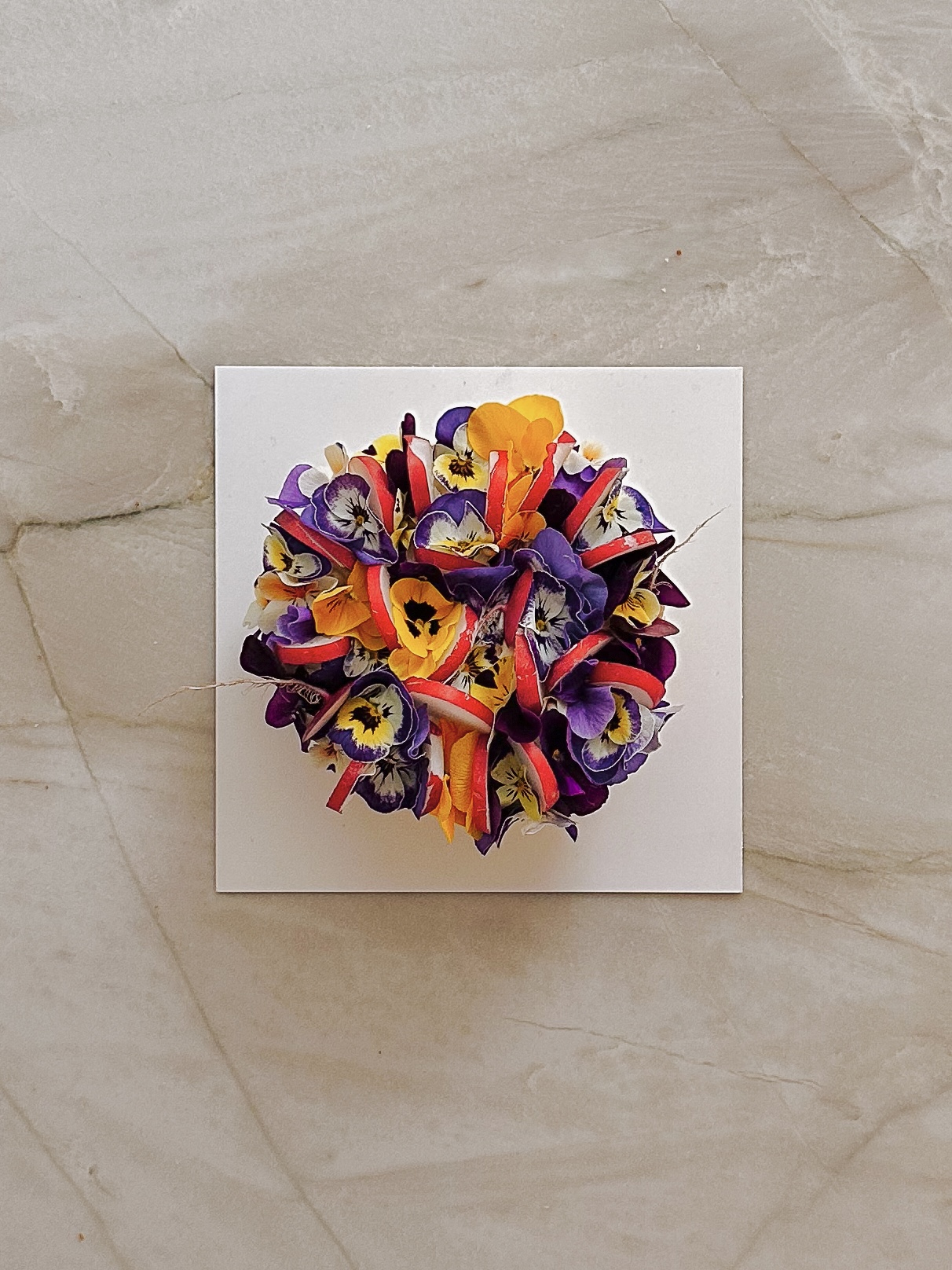 Le Grand Brillat Truffe et Fleurs, une création signée Tableaux Paris.