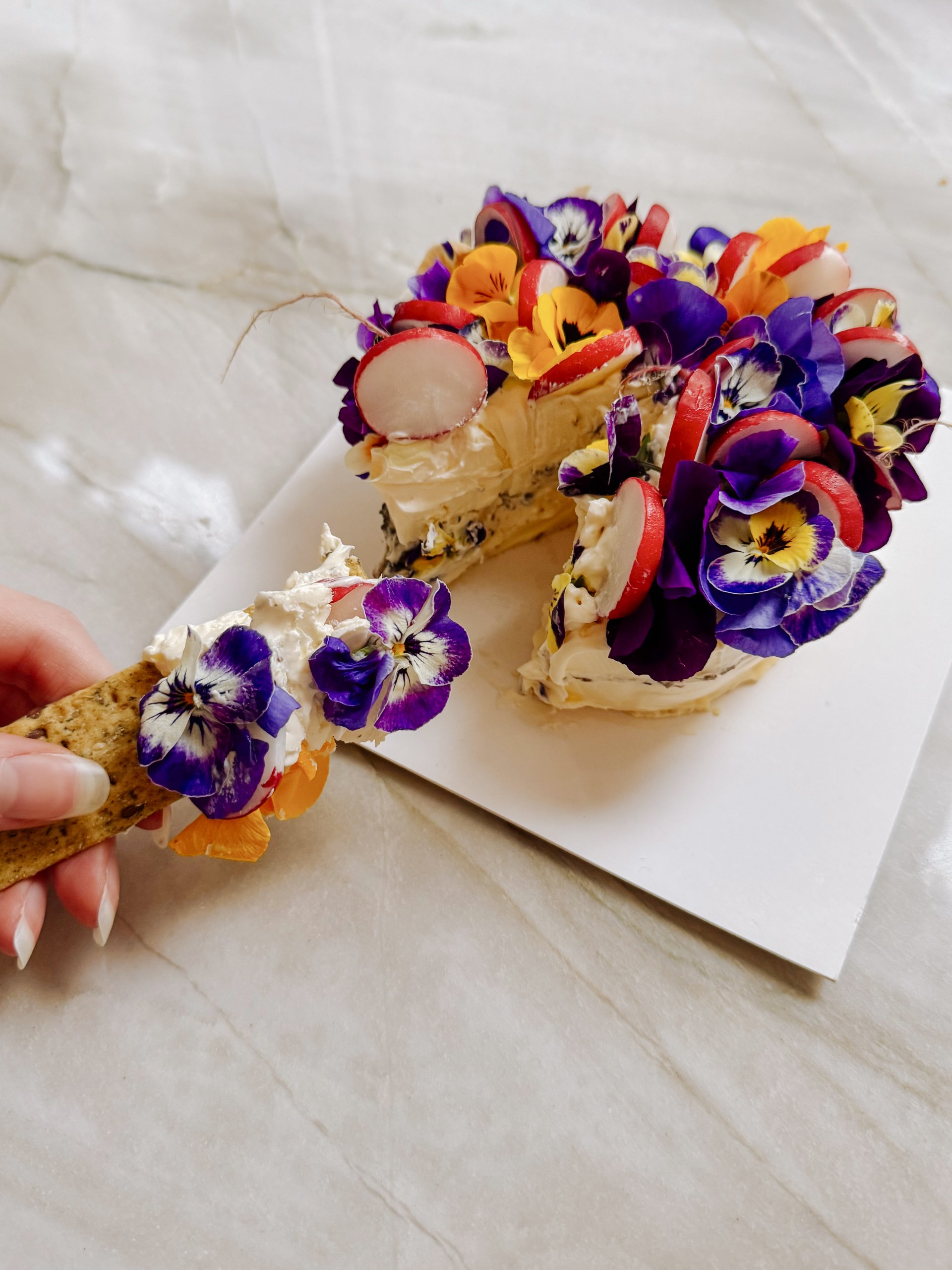 Le Grand Brillat Truffe et Fleurs, une création signée Tableaux Paris.