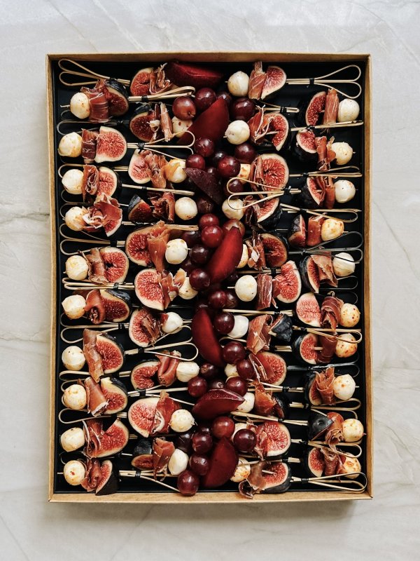 Le Grand Brochettes Serrano, une création signée Tableaux Paris.