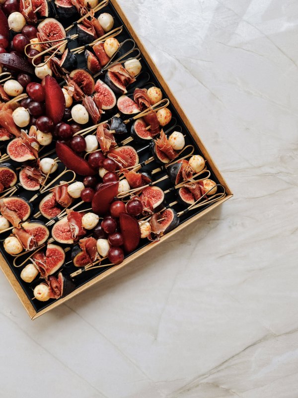 Le Grand Brochettes Serrano, une création signée Tableaux Paris.