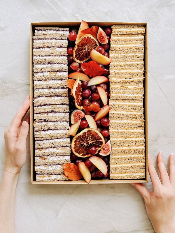 Le Grand Tableaux Finger Sandwich Automnal, une création signée Tableaux Paris.