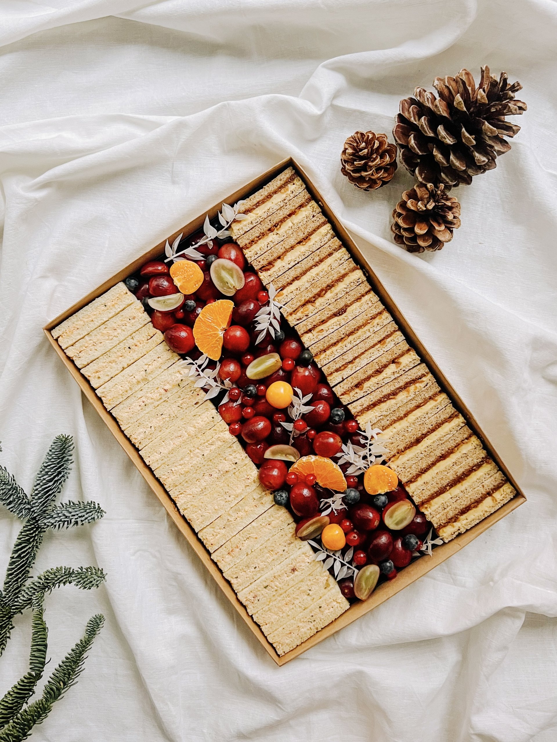 Le Grand Tableaux Finger des Fêtes, une création signée Tableaux Paris.