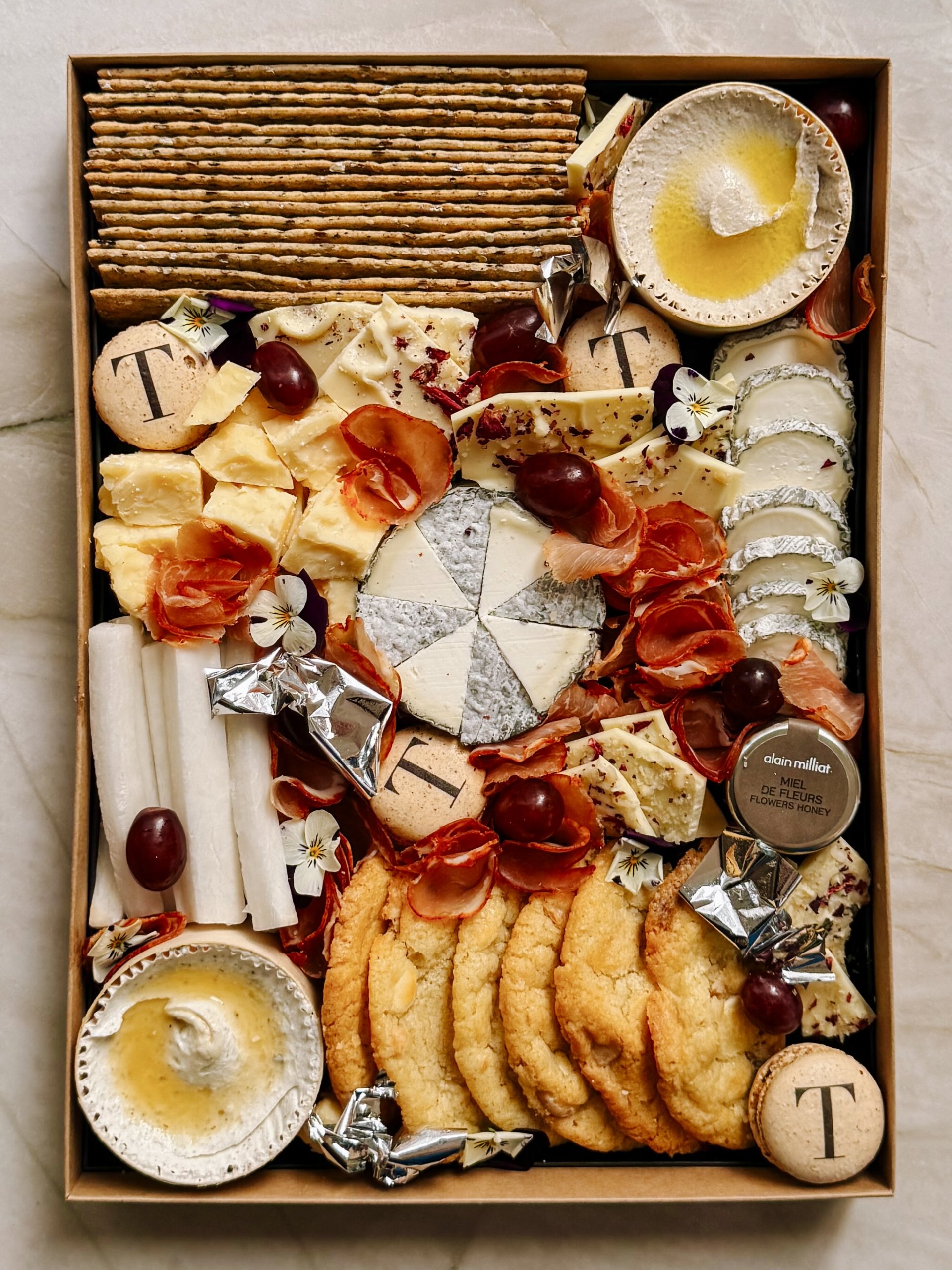 Le Grand Tableaux Saint-Valentin - Édition Trudon, une création signée Tableaux Paris.