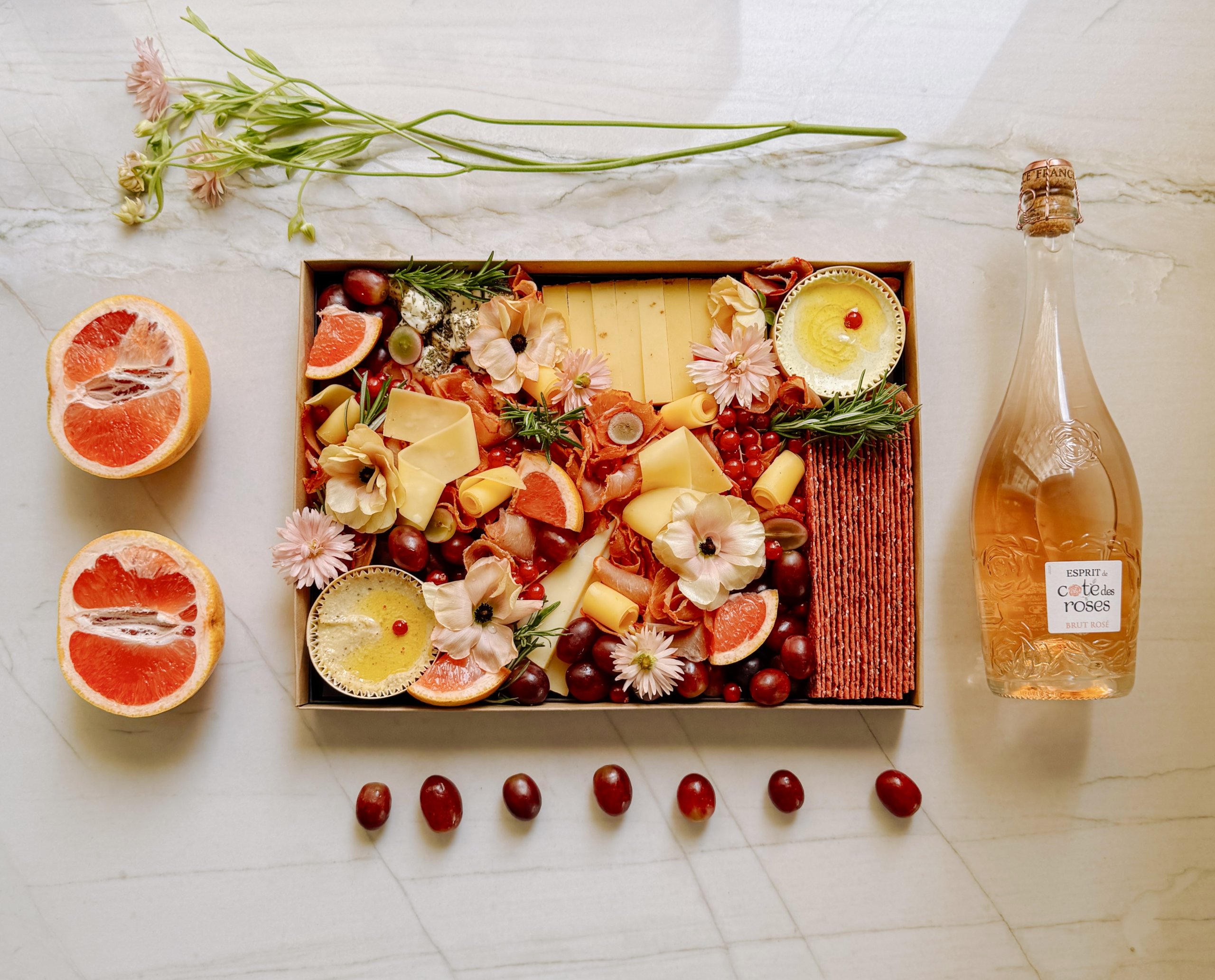 Le Grand Côte des Roses, une création en collaboration avec la Maison Gérard Bertrand, signée Tableaux Paris.