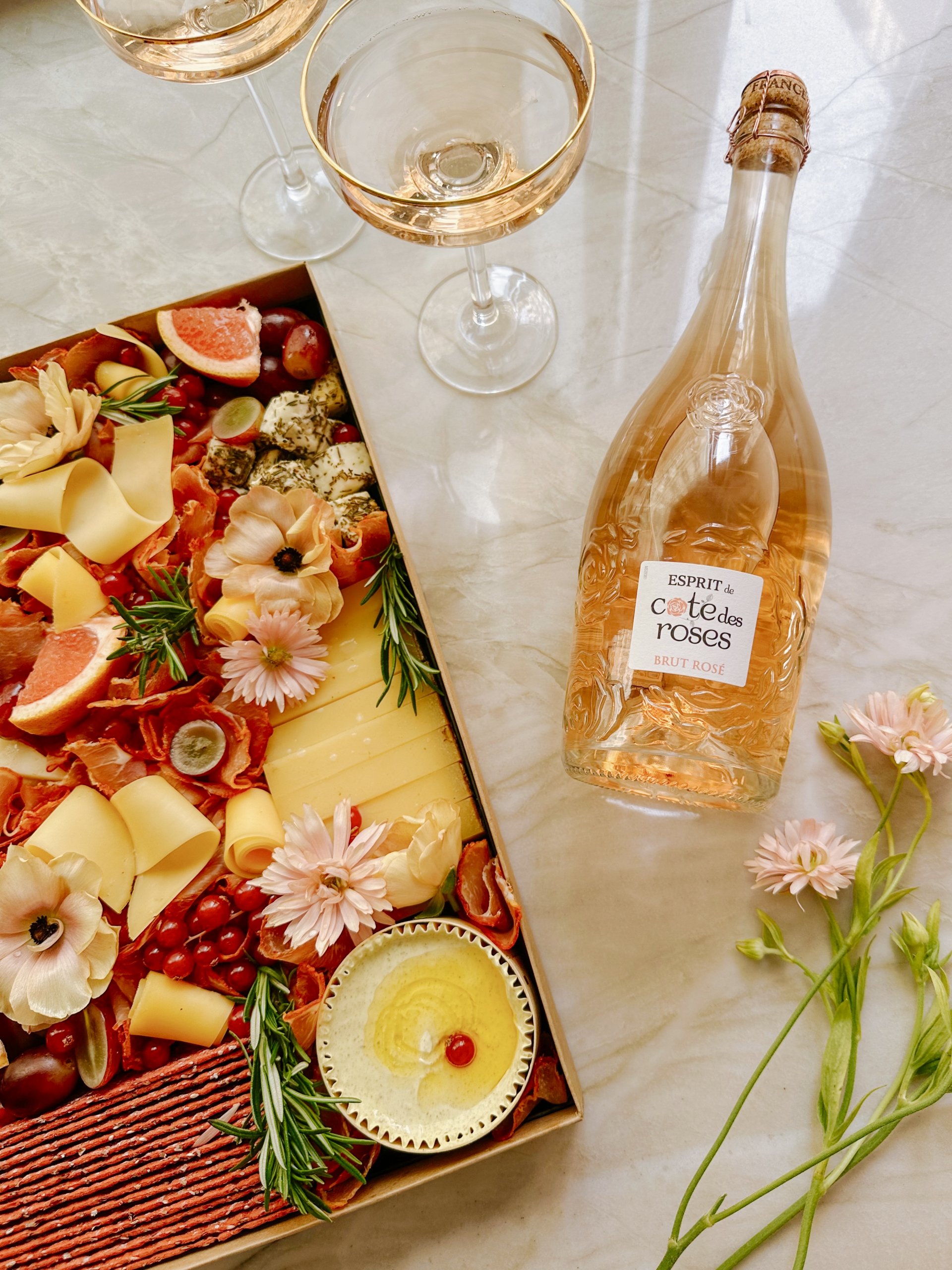 Le Grand Côte des Roses, une création en collaboration avec la Maison Gérard Bertrand, signée Tableaux Paris.