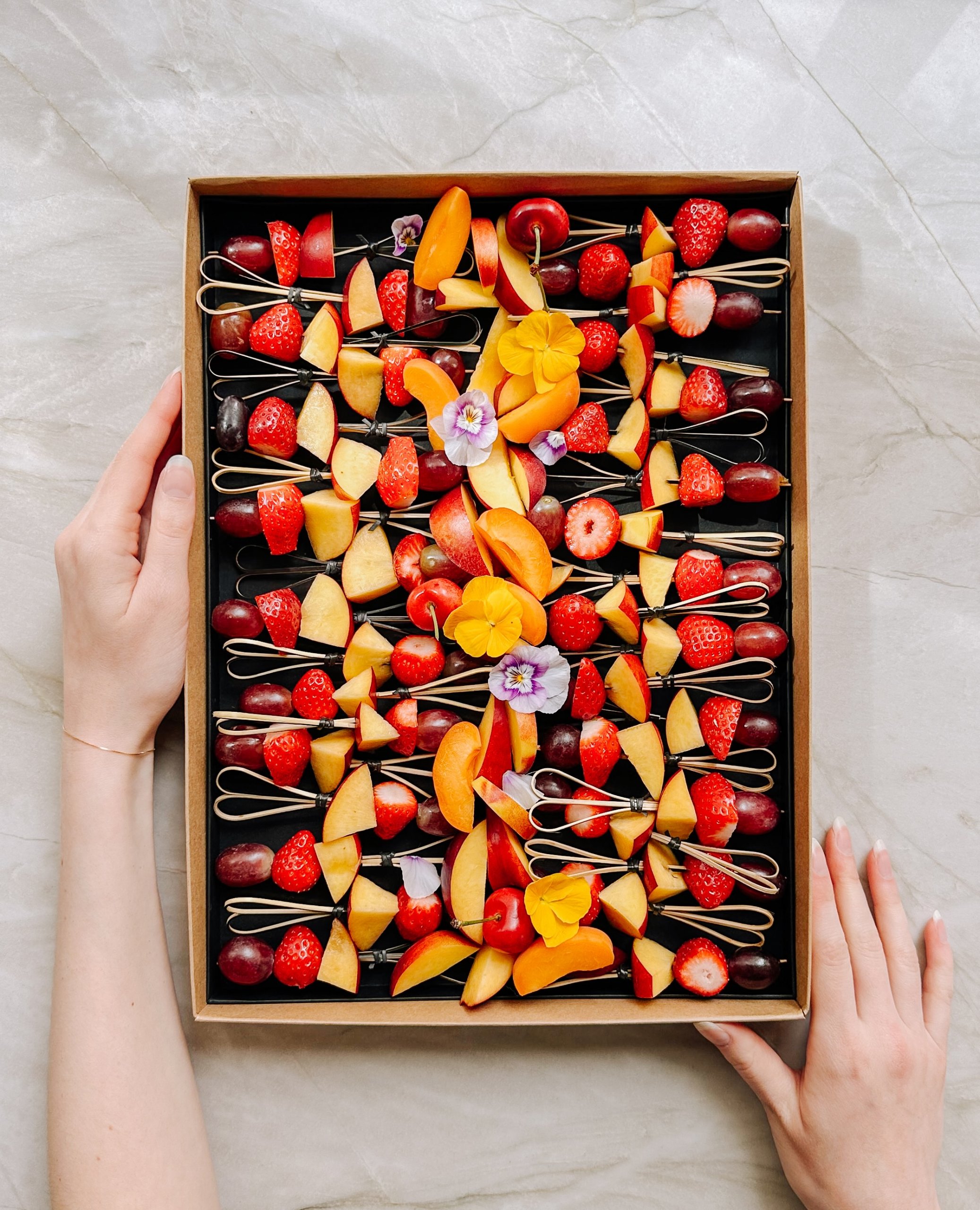 GRAND BROCHETTES DE FRUITS – Image 3